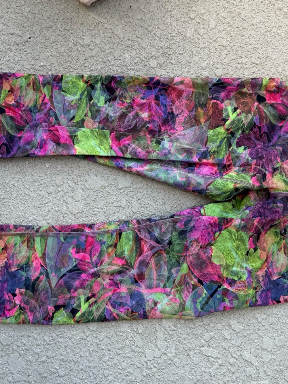 lululemon set size 6/8 - Picture 8 of 10